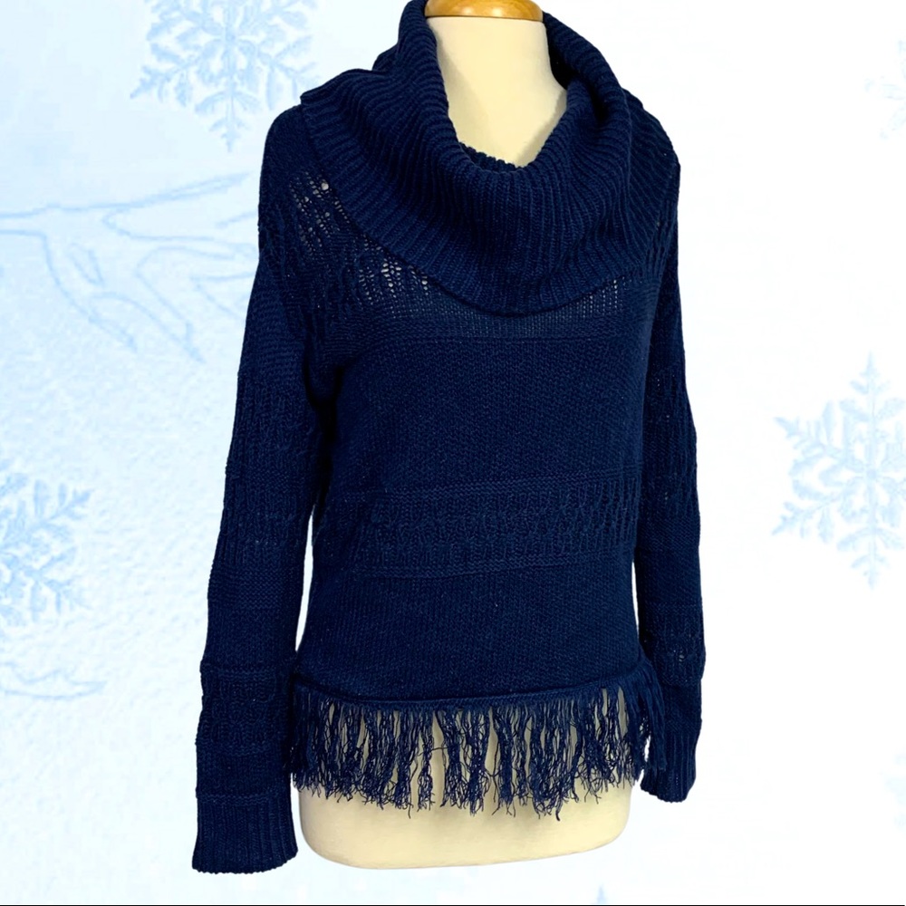 💰SOLD💰💵🎁 Xhilaration Slouch Neck Sweater w/ Fringe Detail